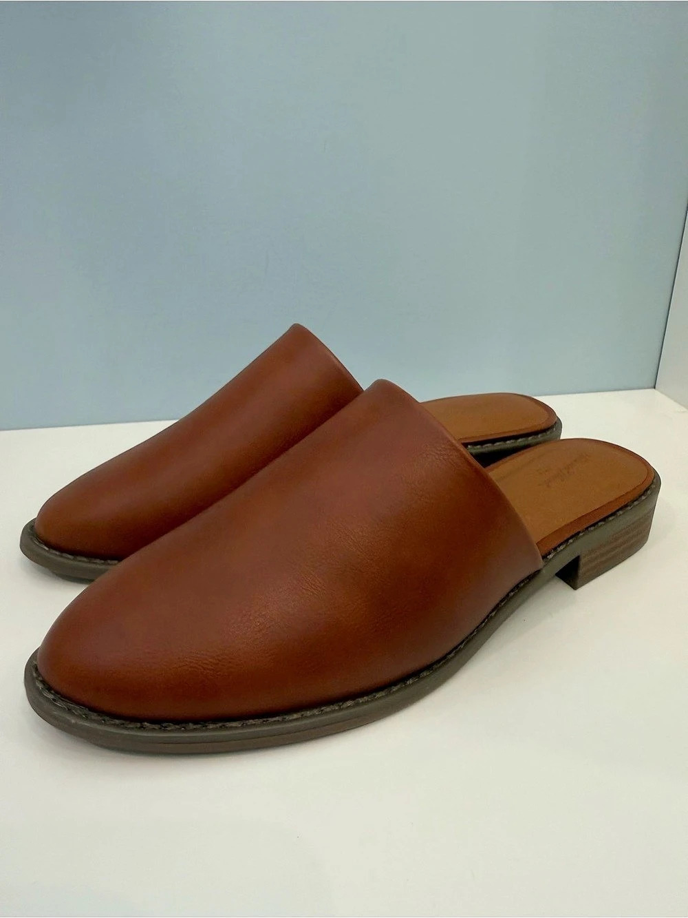Universal Thread Women's Lee Clog Mule Flats Brown US 7.5 NWOT